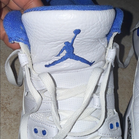 Nike White and Blue Men's Sneakers - Picture 7 of 11